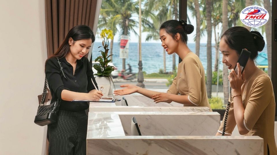 Vì sao nên chọn xét học bạ Quản trị Khách sạn?