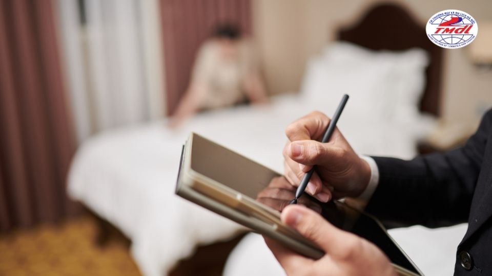 Ngành quản trị khách sạn đào tạo những môn gì? 