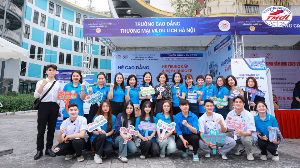 Việc lựa chọn đơn vị đào tạo chất lượng quyết định phần lớn hiệu quả học tập. Một trong những địa chỉ uy tín được nhiều học viên đánh giá cao hiện nay là Trường Cao đẳng Thương mại và Du lịch Hà Nội (HCCT)