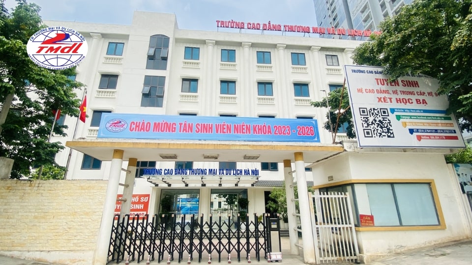 thuong mai dien tu hoc truong nao