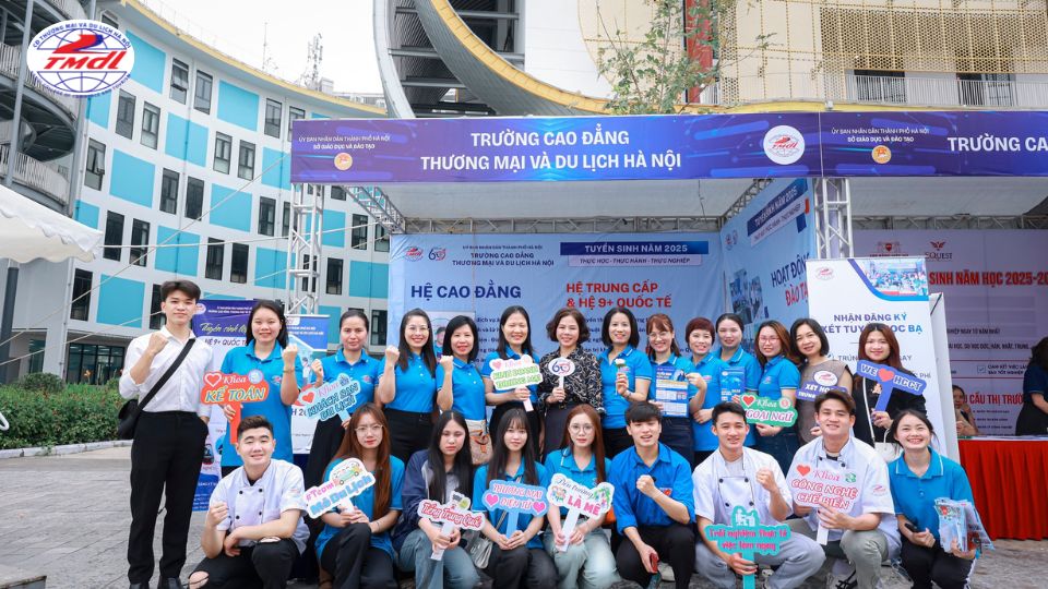 thuong mai dien tu lam gi