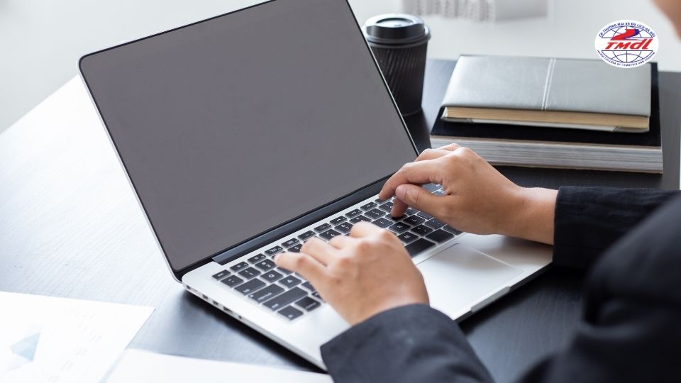 Học quản trị kinh doanh ra làm gì?
