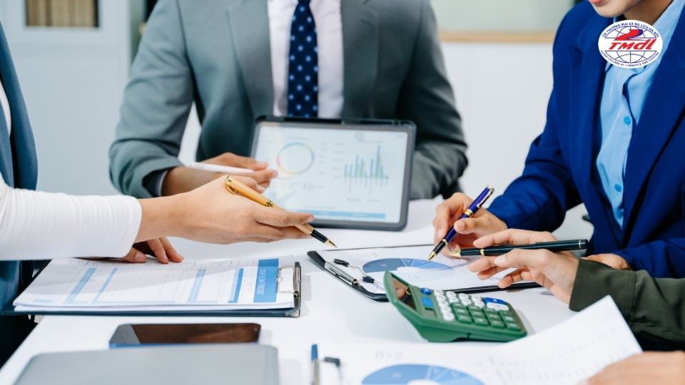 Học ngành quản trị kinh doanh tại HCCT