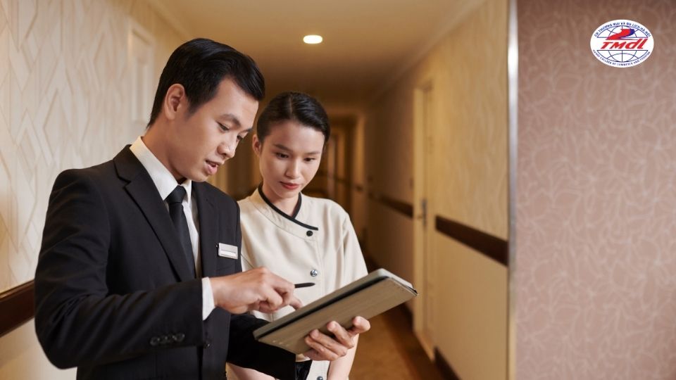 Quản trị khách sạn là làm gì?