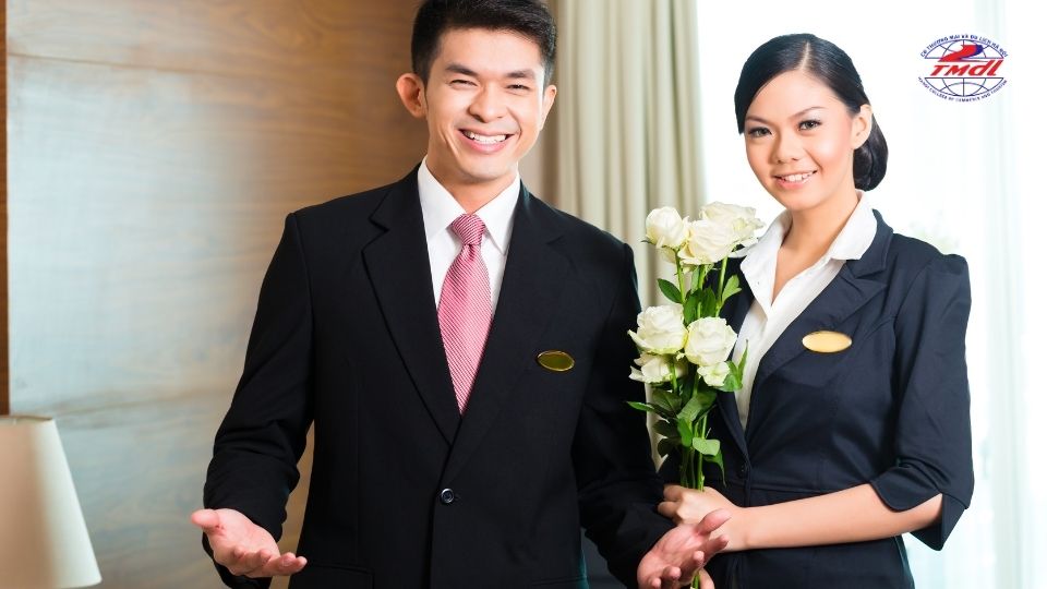 Học quản trị khách sạn ra làm gì?